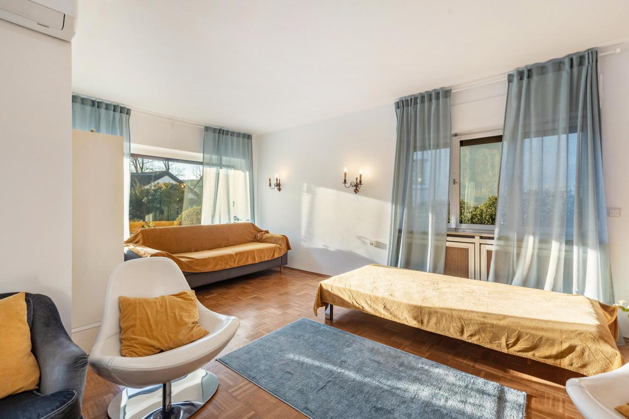 The Park Nest Frankfurt Apartment